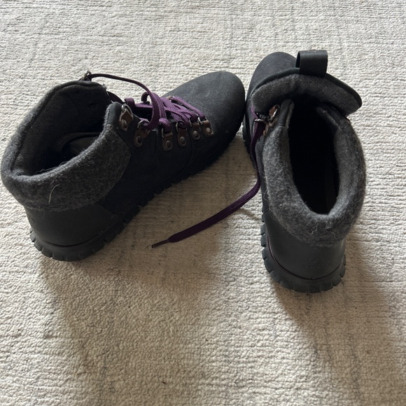 Cole Haan snow booties - Picture 3 of 5